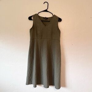 Abercrombie linen green dress ✨